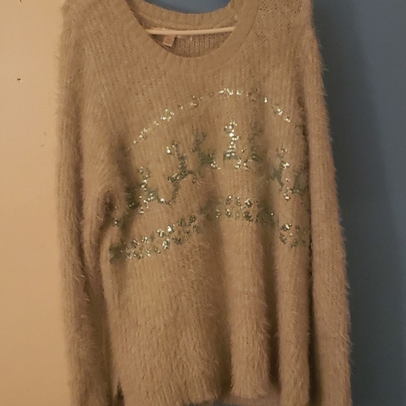 COPY - Sweater this is actually a XXL sorry guys don't know y it's a COPY - Picture 2 of 5